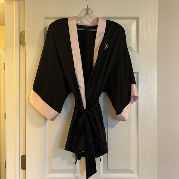 Victoria's Secret Other - Victoria’s Secret Robe Kimono